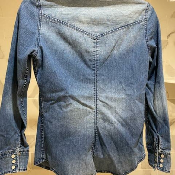 Top - Picture 2 of 3